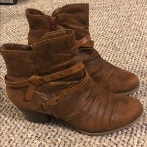 Baretraps women’s boots